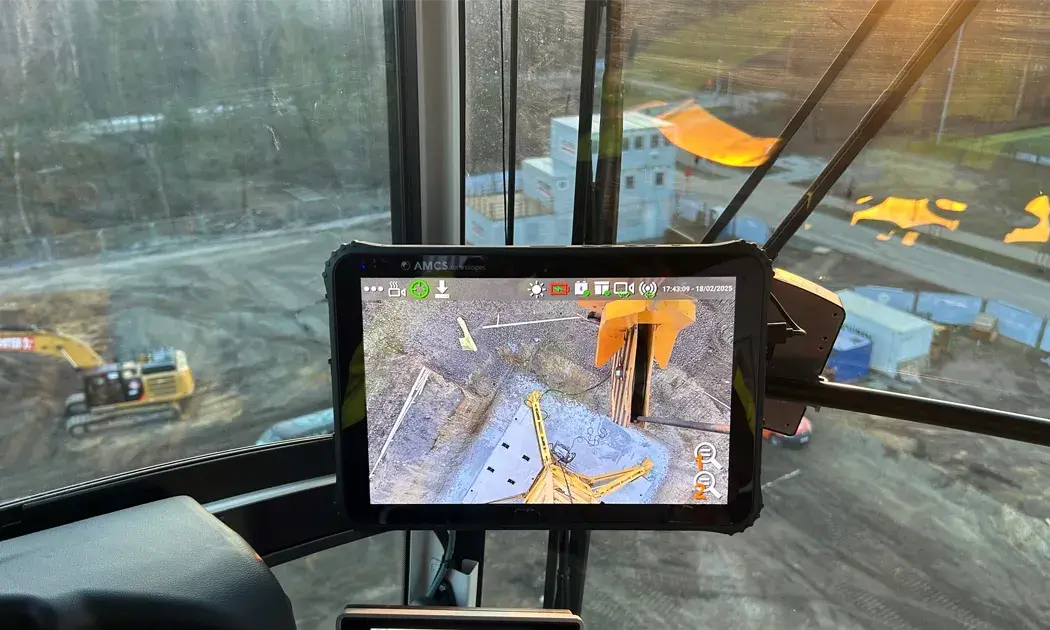 Solution de vision CAM61 monté sur un grue avec la camionette de RDS sur l'image