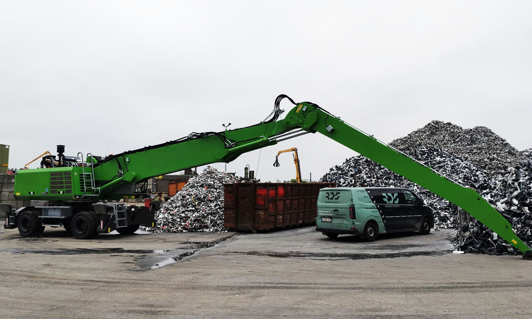 This picture represents a ToolView camera system mounted on a crawler crane in recycling