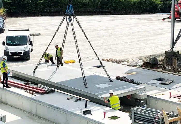 VBIN pit mounted weighbridge being installed.